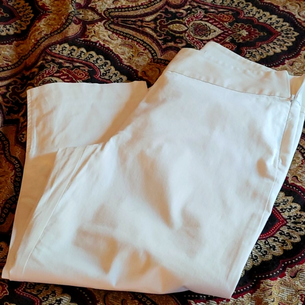 Capri pants